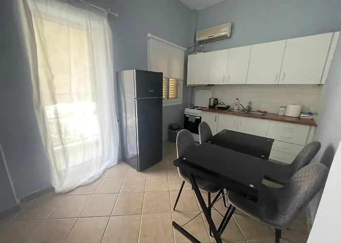 Nikea Apartment Near Piraeus Port And Metro St II